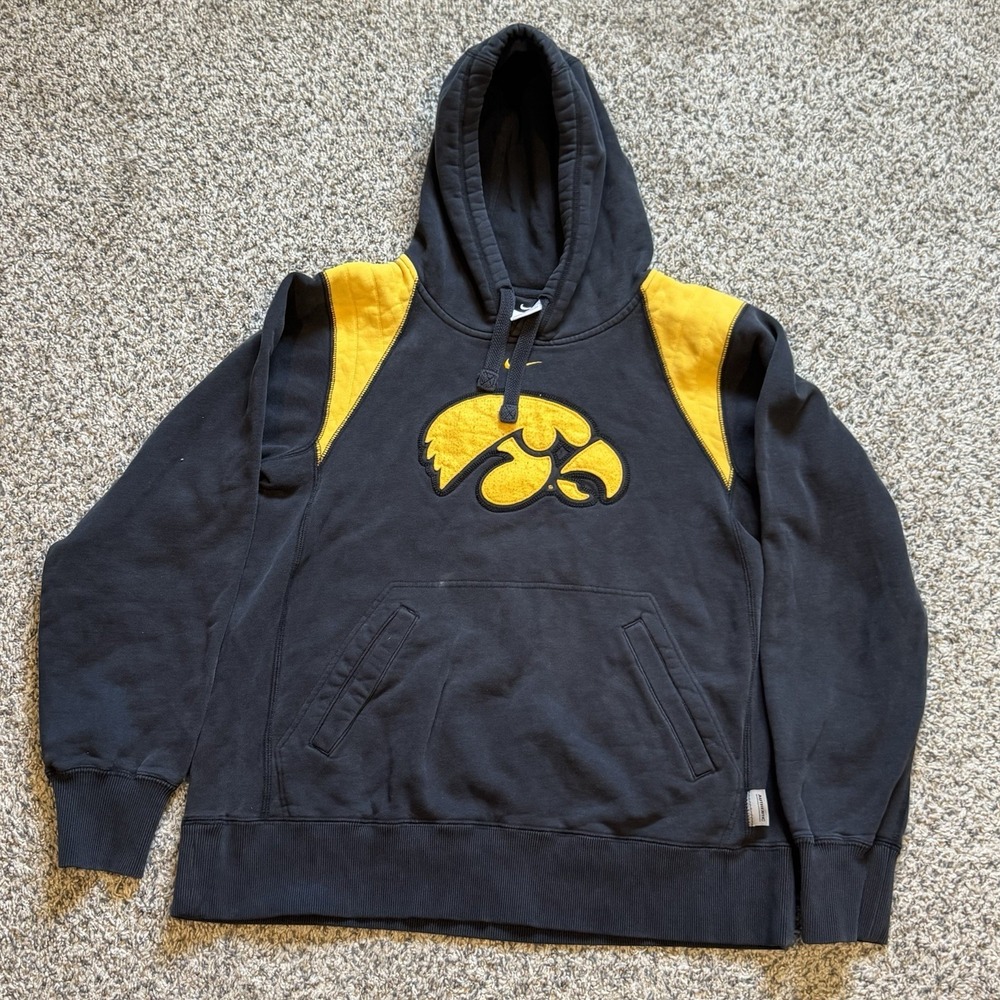 VTG Nike Iowa Hawkeyes Center Swoosh Hoodie Black Yellow Sweatshirt Small Y2k